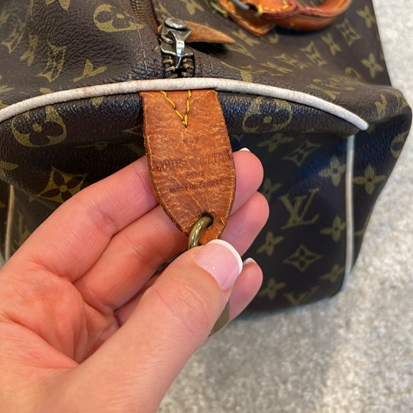 Authentic Louis Vuitton Speedy 35! Vintage bag! Comes with lock and key - Picture 4 of 17